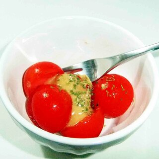 トマトサラダ　味噌ゴマドレッシング